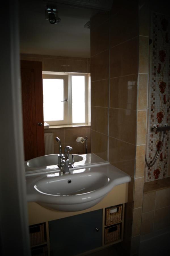 Marie'S Bed And Breakfast Coolock Екстериор снимка